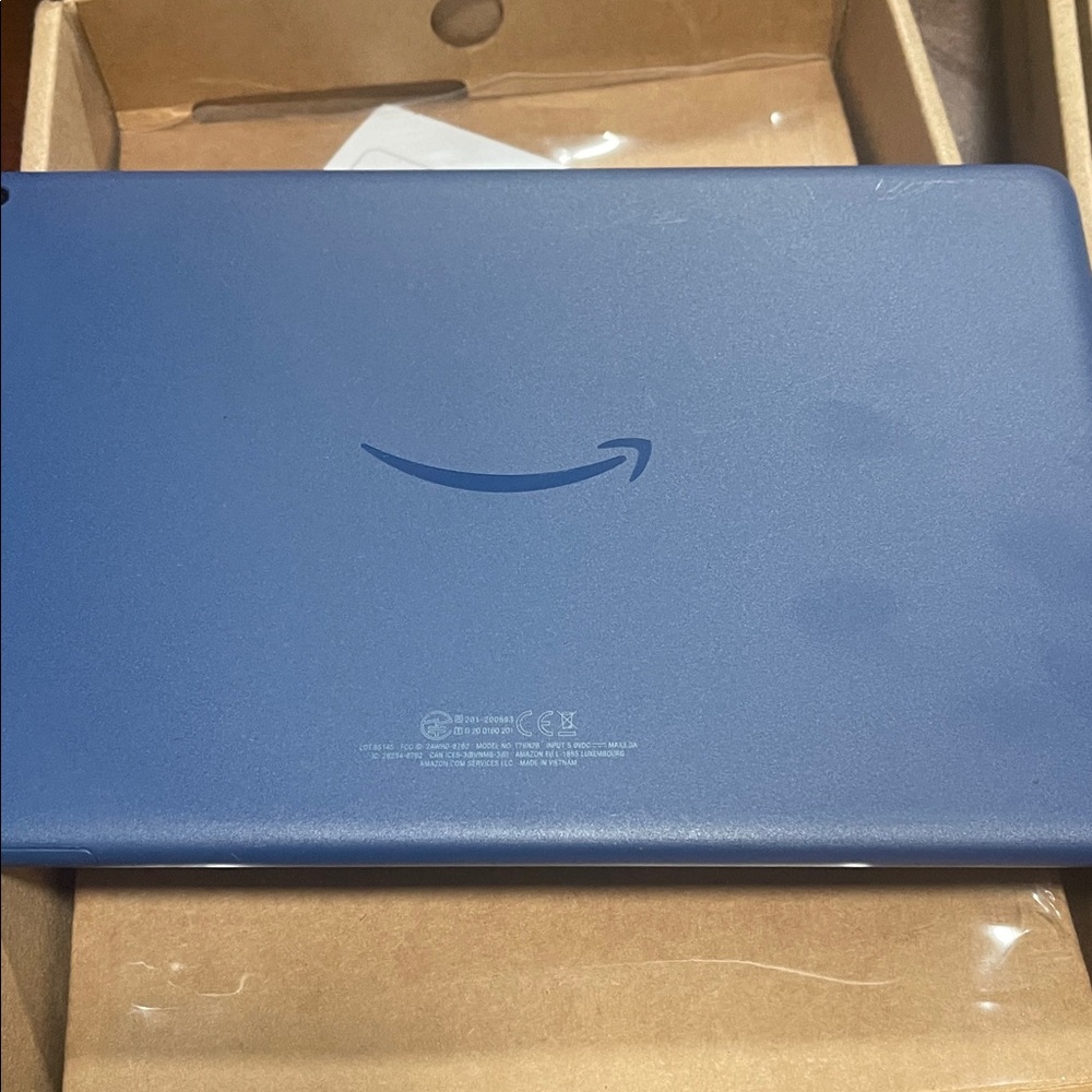 Amazon blue tablet - Picture 4 of 5